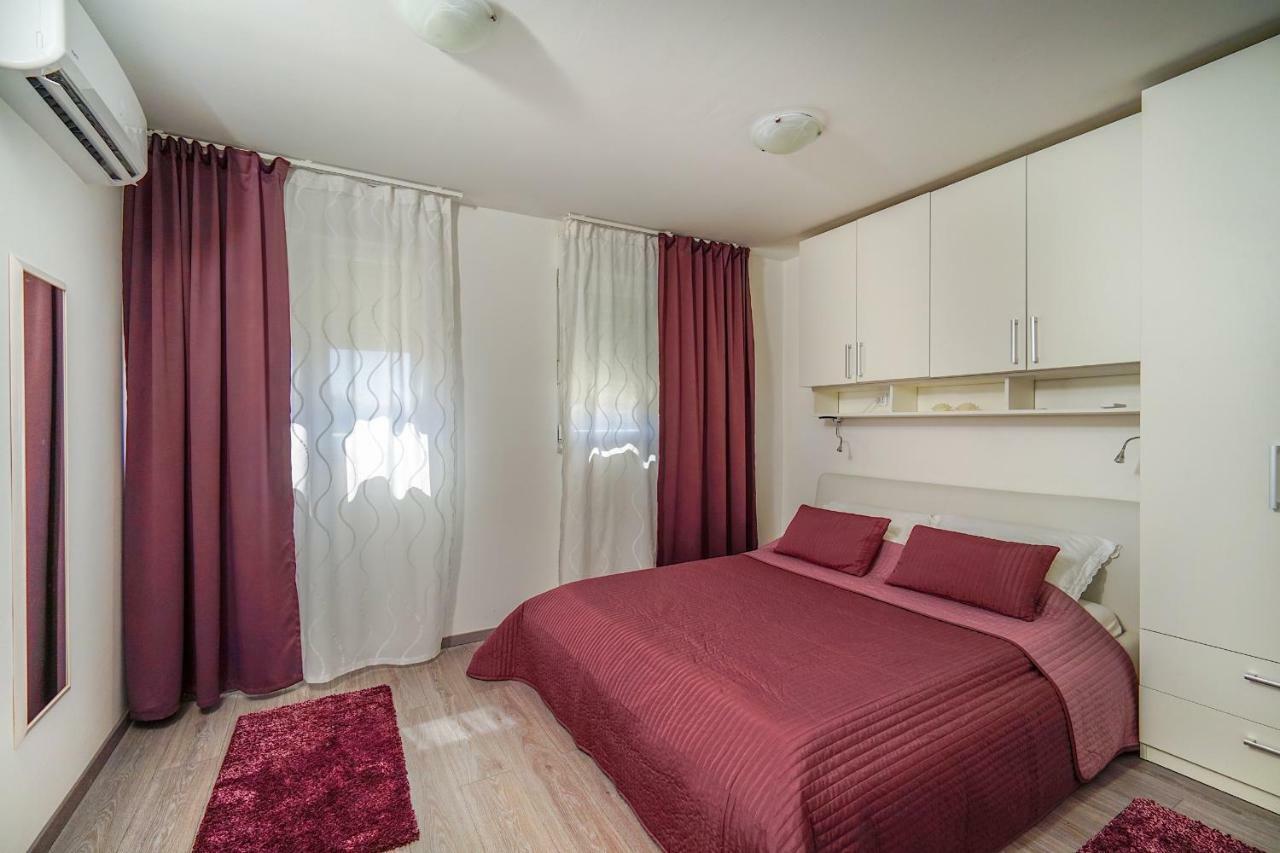 Stay In Split Exterior photo